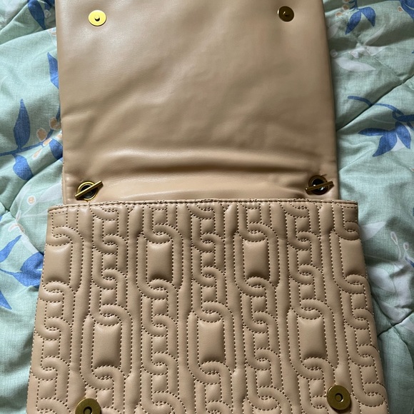 H&M Quilted Beige purse NEVER USED with no tags (impulse buy) - Picture 2 of 5